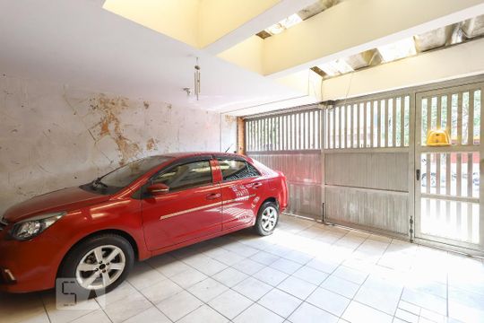 Garagem de casa à venda com 3 quartos, 110m² em Vila Siqueira (zona Norte), São Paulo