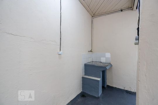 Área de Serviço de casa para alugar com 2 quartos, 90m² em Vila Constança, São Paulo