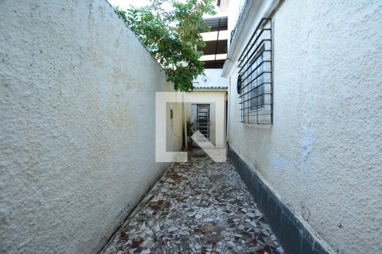Casa para alugar com 4 quartos, 100m² em Irajá, Rio de Janeiro