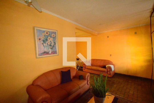 Quarto 2 de casa para alugar com 4 quartos, 100m² em Irajá, Rio de Janeiro