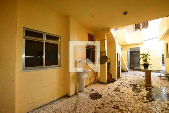 Área comum de casa para alugar com 4 quartos, 100m² em Irajá, Rio de Janeiro