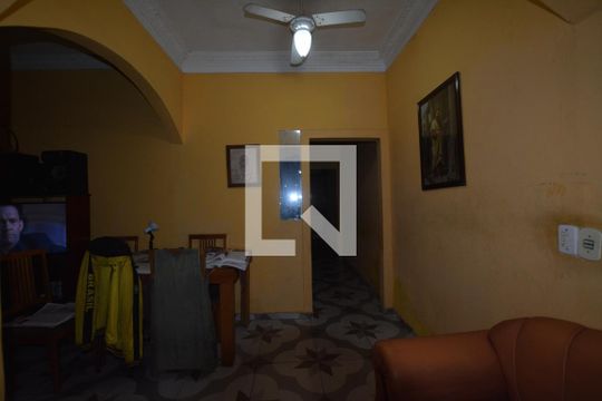 Sala de casa para alugar com 4 quartos, 100m² em Irajá, Rio de Janeiro