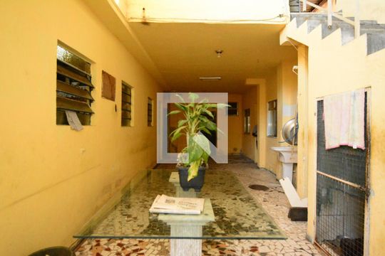 Área comum de casa à venda com 4 quartos, 100m² em Irajá, Rio de Janeiro