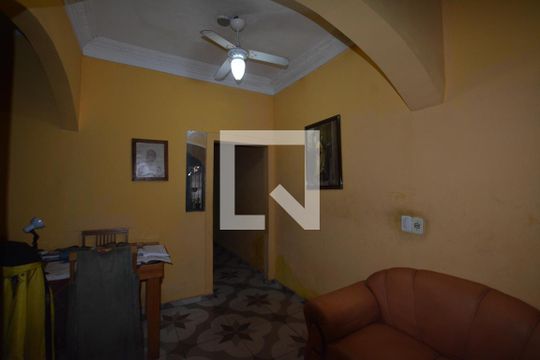 Casa para alugar com 4 quartos, 100m² em Irajá, Rio de Janeiro