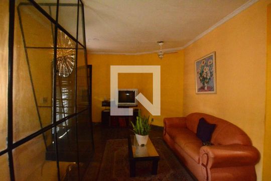 Quarto 2 de casa para alugar com 4 quartos, 100m² em Irajá, Rio de Janeiro