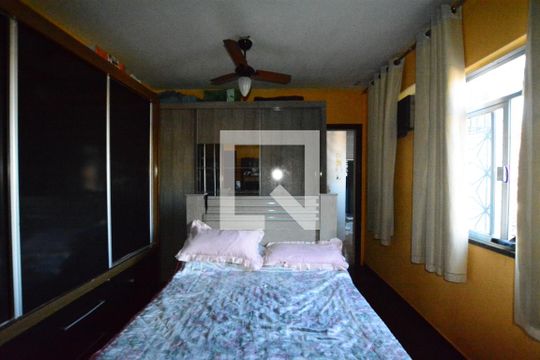 Quarto 1 de casa para alugar com 4 quartos, 100m² em Irajá, Rio de Janeiro