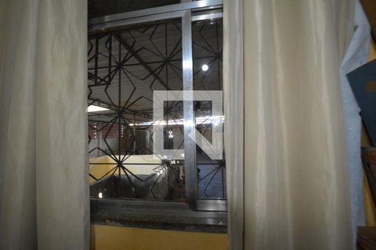 Quarto 2 de casa para alugar com 4 quartos, 100m² em Irajá, Rio de Janeiro