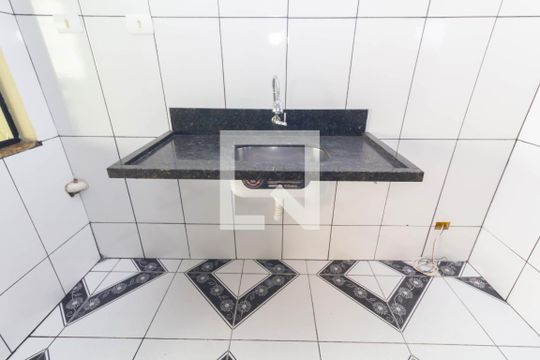 Cozinha de casa para alugar com 2 quartos, 130m² em Vila Regina ( Zona Leste), São Paulo