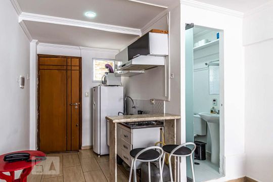 Cozinha de apartamento à venda com 1 quarto, 28m² em República, São Paulo