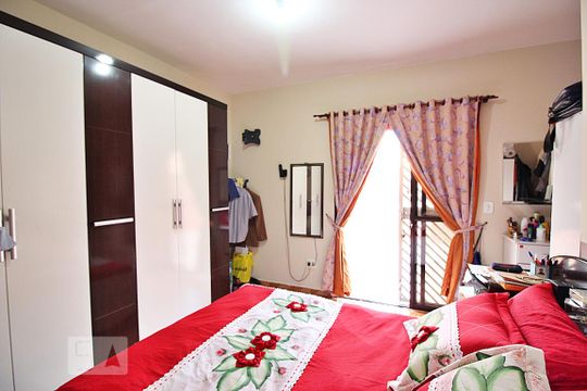 Quarto 1  de casa à venda com 4 quartos, 256m² em Taboão, São Bernardo do Campo