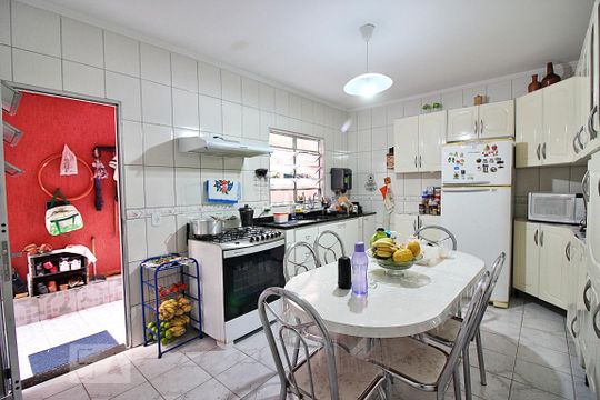 Cozinha de casa à venda com 4 quartos, 256m² em Taboão, São Bernardo do Campo