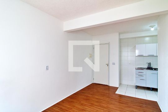 Sala de apartamento para alugar com 2 quartos, 43m² em Jardim Helga, São Paulo