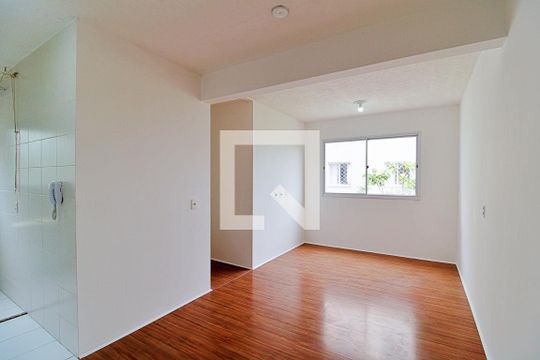 Sala de apartamento para alugar com 2 quartos, 43m² em Jardim Helga, São Paulo
