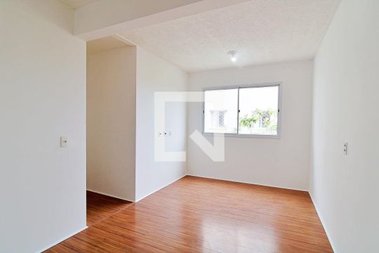 Sala de apartamento para alugar com 2 quartos, 43m² em Jardim Helga, São Paulo