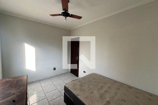 Quarto 2 de apartamento para alugar com 2 quartos, 78m² em Centro, São Vicente
