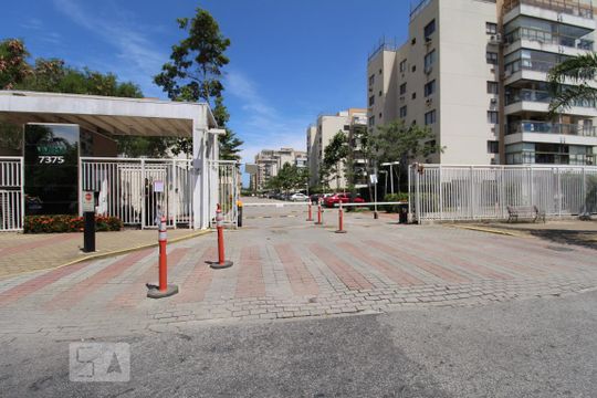 Fachada de apartamento para alugar com 2 quartos, 66m² em Recreio dos Bandeirantes, Rio de Janeiro