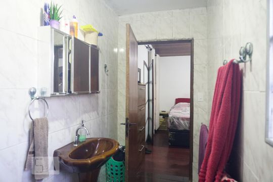 Casa 2 - Banheiro da Suíte de casa à venda com 5 quartos, 240m² em Vila Ré, São Paulo
