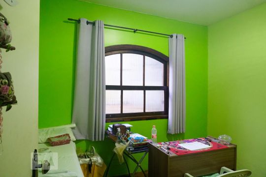 Casa 1 - Quarto de casa à venda com 5 quartos, 240m² em Vila Ré, São Paulo