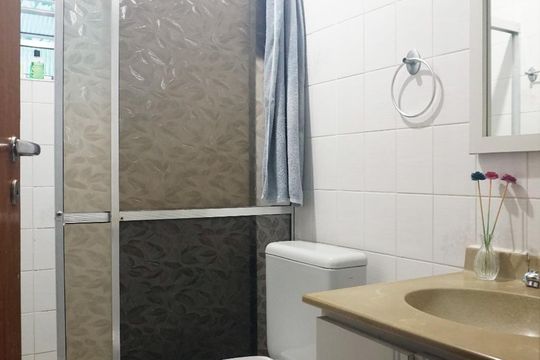 Casa 1 - Banheiro de casa à venda com 5 quartos, 240m² em Vila Ré, São Paulo