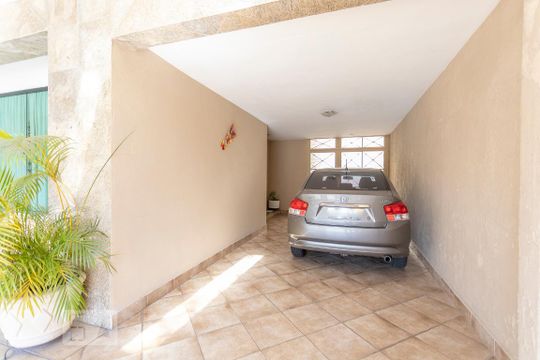 Garagem de casa à venda com 4 quartos, 550m² em Vila Romana, São Paulo