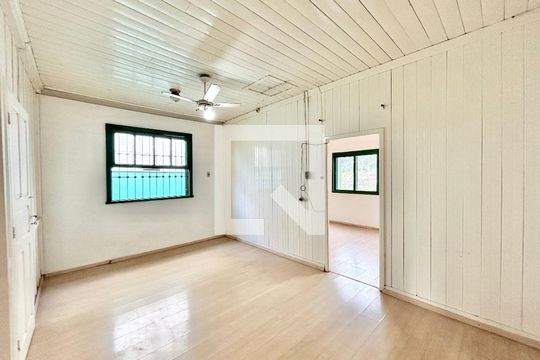 Sala de casa à venda com 2 quartos, 130m² em Fião, São Leopoldo