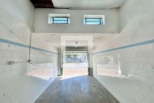 Garagem de casa à venda com 2 quartos, 130m² em Fião, São Leopoldo