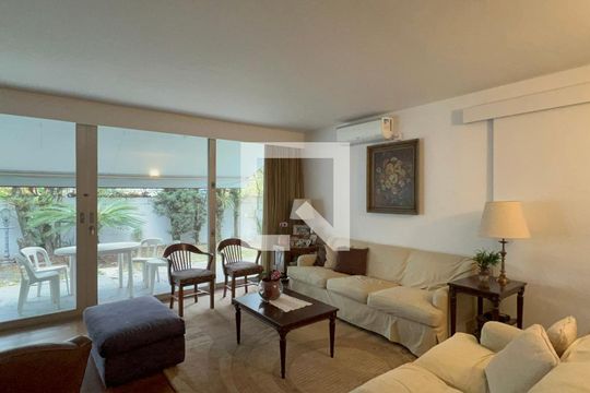 Sala 1 de casa à venda com 4 quartos, 300m² em Vila Madalena, São Paulo