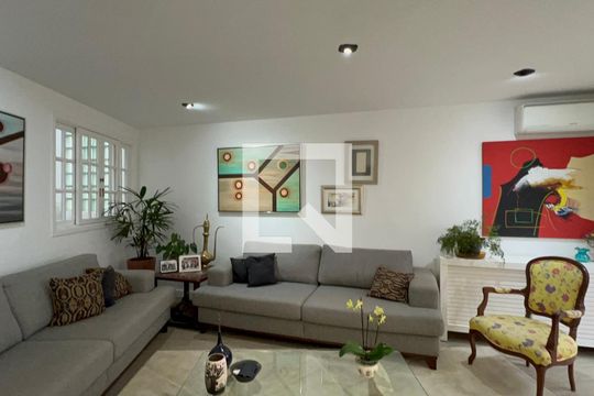 Sala 2 de casa à venda com 4 quartos, 300m² em Vila Madalena, São Paulo