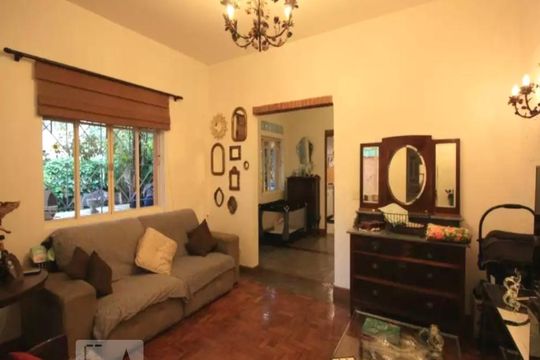 Sala de casa à venda com 3 quartos, 260m² em Vila Madalena, São Paulo