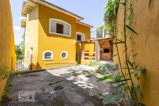 Quintal de casa para alugar com 4 quartos, 330m² em Vila Irmaos Arnoni, São Paulo