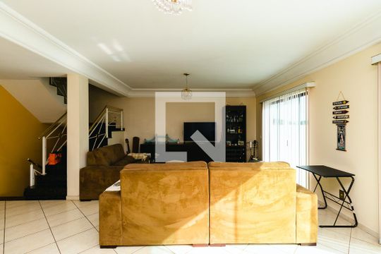 Sala de casa à venda com 3 quartos, 372m² em Jardim São Vicente, Jundiaí