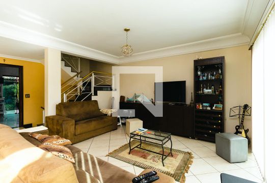 Sala de casa à venda com 3 quartos, 372m² em Jardim São Vicente, Jundiaí
