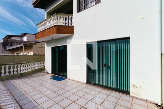 Varanda de casa à venda com 3 quartos, 372m² em Jardim São Vicente, Jundiaí