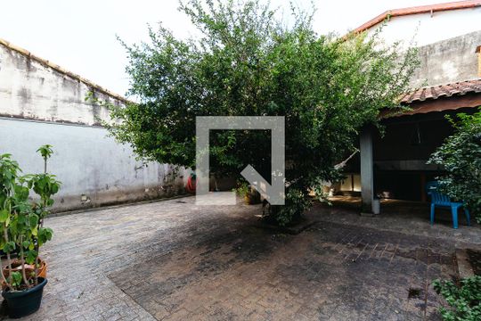 Quintal de casa à venda com 3 quartos, 372m² em Jardim São Vicente, Jundiaí