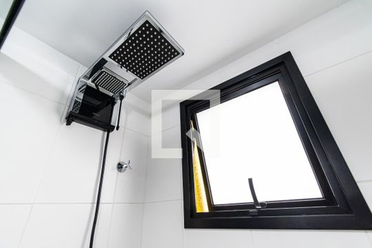 Banheiro de apartamento para alugar com 1 quarto, 31m² em Mirandópolis, São Paulo