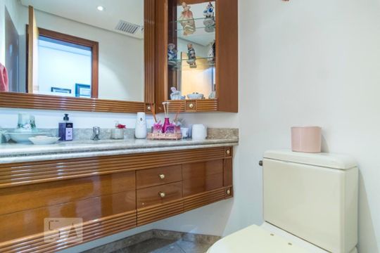 Banheiro 1 de apartamento à venda com 4 quartos, 187m² em Perdizes, São Paulo