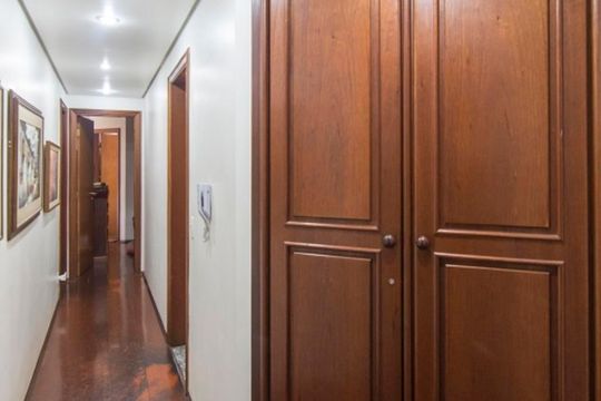 Corredor de apartamento à venda com 4 quartos, 187m² em Perdizes, São Paulo