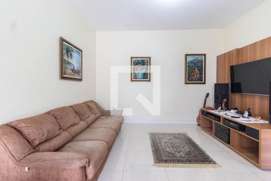 Sala de casa à venda com 4 quartos, 250m² em Vila Paulicéia, São Paulo