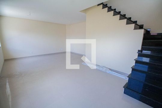 Sala de casa à venda com 3 quartos, 84m² em Vila Primavera, São Paulo