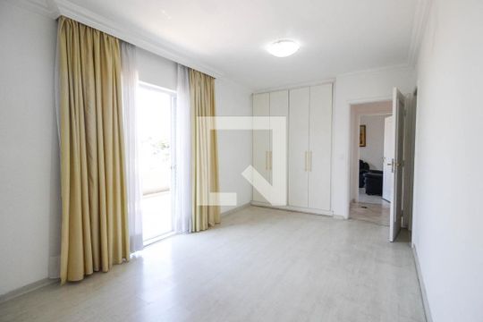 Quarto 1 de casa para alugar com 4 quartos, 700m² em Jardim São Bento, São Paulo