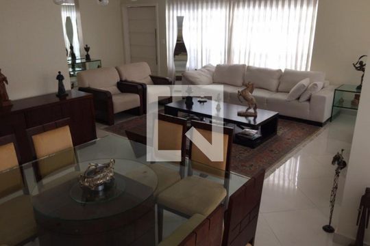 Sala de casa à venda com 3 quartos, 682m² em Campo Belo, São Paulo