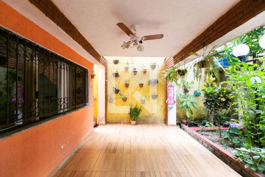 Quintal de casa à venda com 4 quartos, 400m² em Jardim Pedro José Nunes, São Paulo