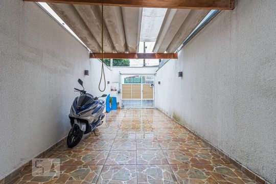 Garagem de casa à venda com 3 quartos, 77m² em Parque Capuava, Santo André