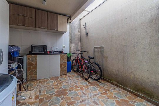 Área de Serviço de casa à venda com 3 quartos, 77m² em Parque Capuava, Santo André