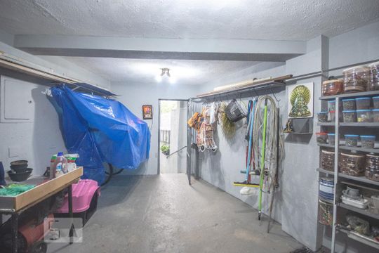 Garagem de casa à venda com 4 quartos, 110m² em Jardim Peri, São Paulo
