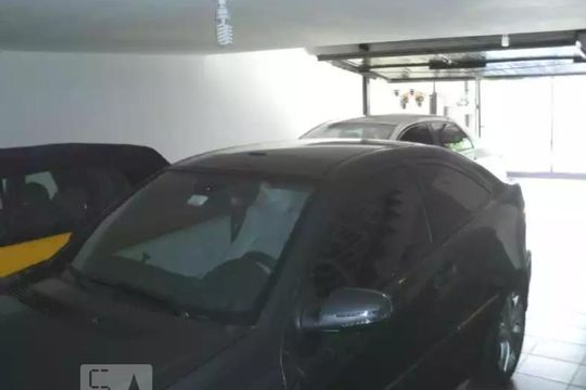 Garagem de casa à venda com 3 quartos, 276m² em Sumaré, São Paulo