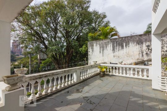 Áreas Comuns de casa à venda com 3 quartos, 350m² em Pacaembu, São Paulo