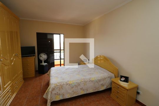 Suite de casa à venda com 4 quartos, 370m² em Chácara Mafalda, São Paulo