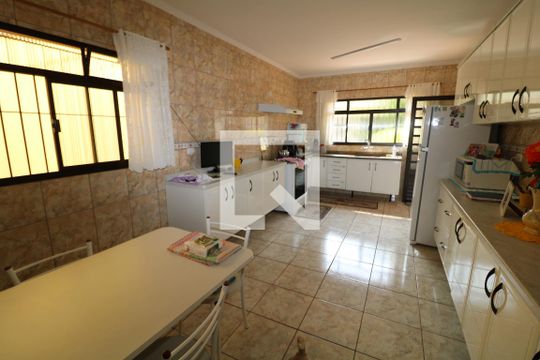 Cozinha de casa à venda com 4 quartos, 370m² em Chácara Mafalda, São Paulo