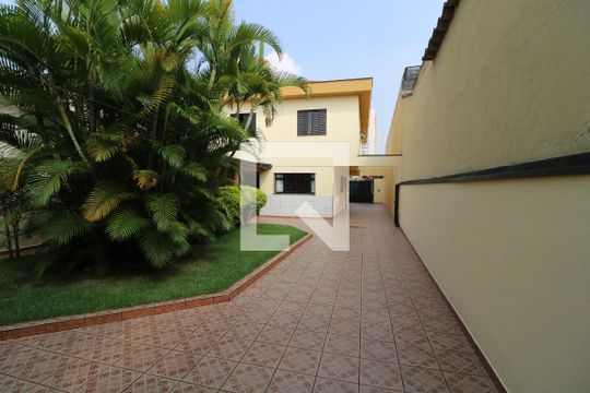 Quintal de casa à venda com 4 quartos, 370m² em Chácara Mafalda, São Paulo